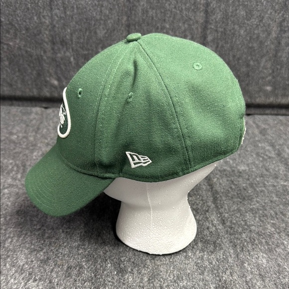 New Era Green 9FORTY Cap - Picture 4 of 10